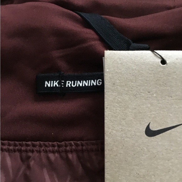 Nike running shorts NWT MSRP $55 - Picture 2 of 7